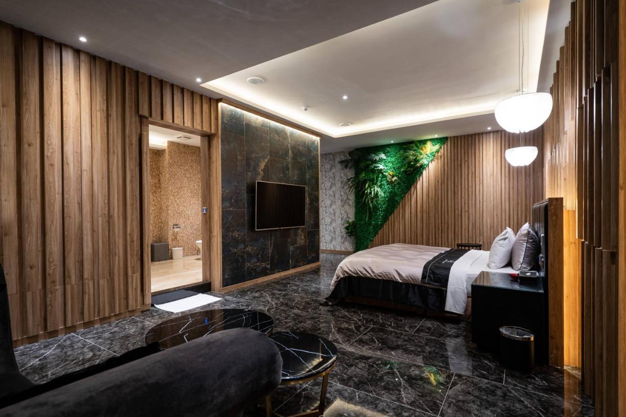 Aquarius Motel Taichung Luaran gambar