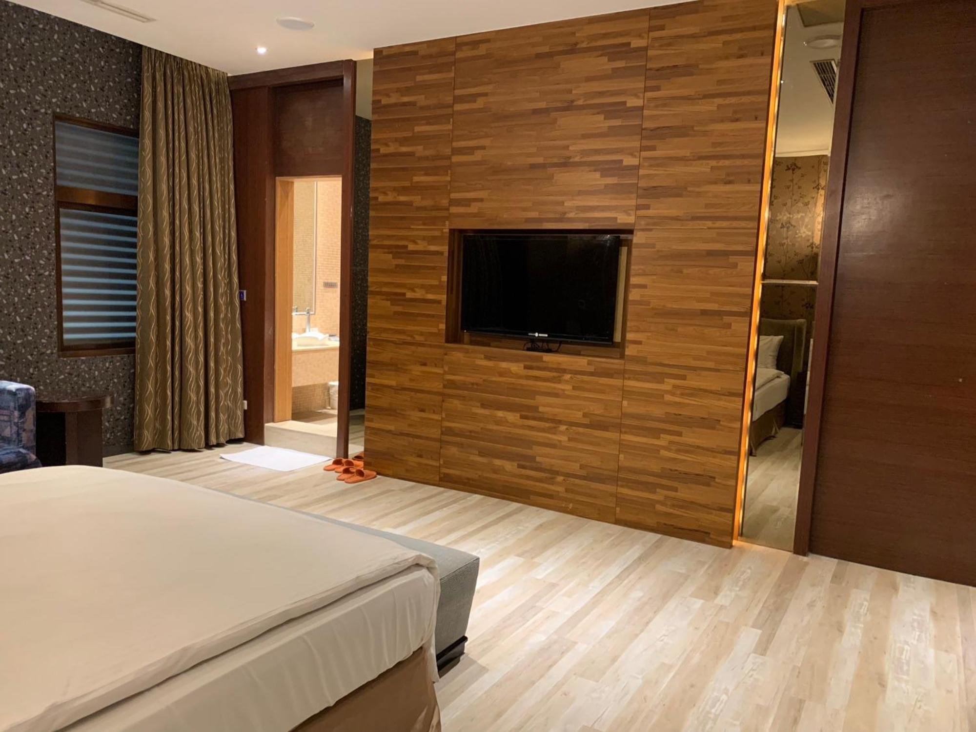 Aquarius Motel Taichung Luaran gambar